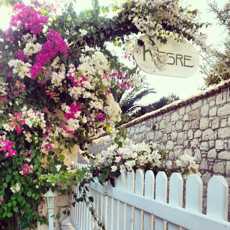 Kesre Hotel Alacatı Bagian luar foto